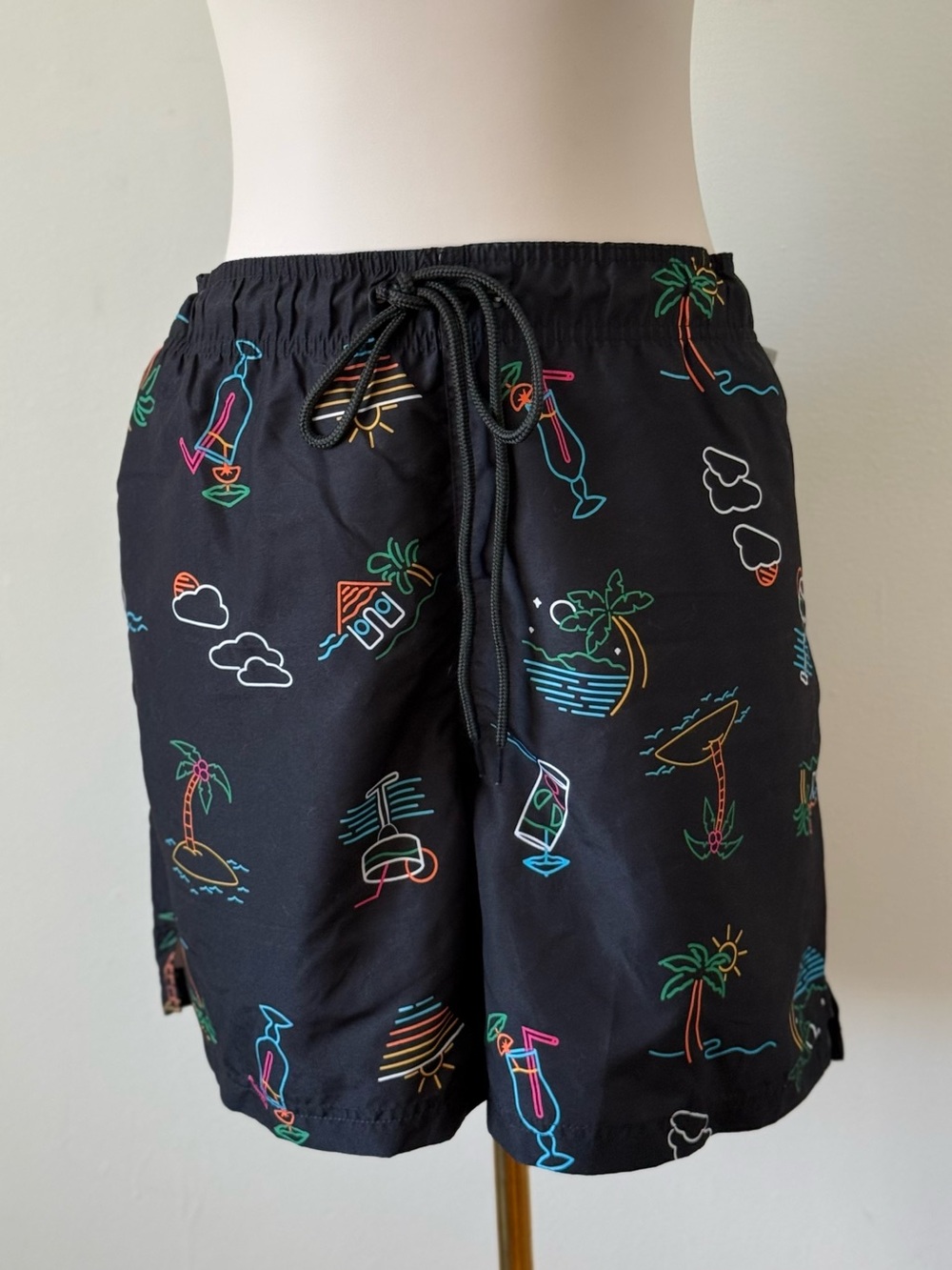 NWOT ! Men's Black Tropical Print Swim Shorts Size XXL - 2XL Summer